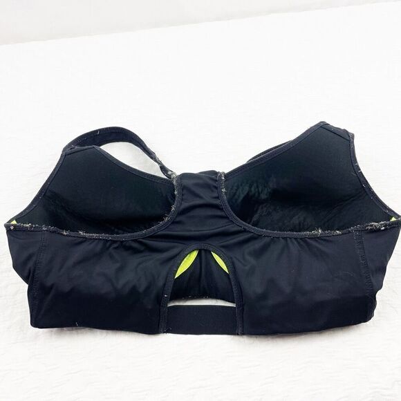 BUY 1 GET 1 FREE Nike Dri fit 34d black white wire free - Picture 8 of 12